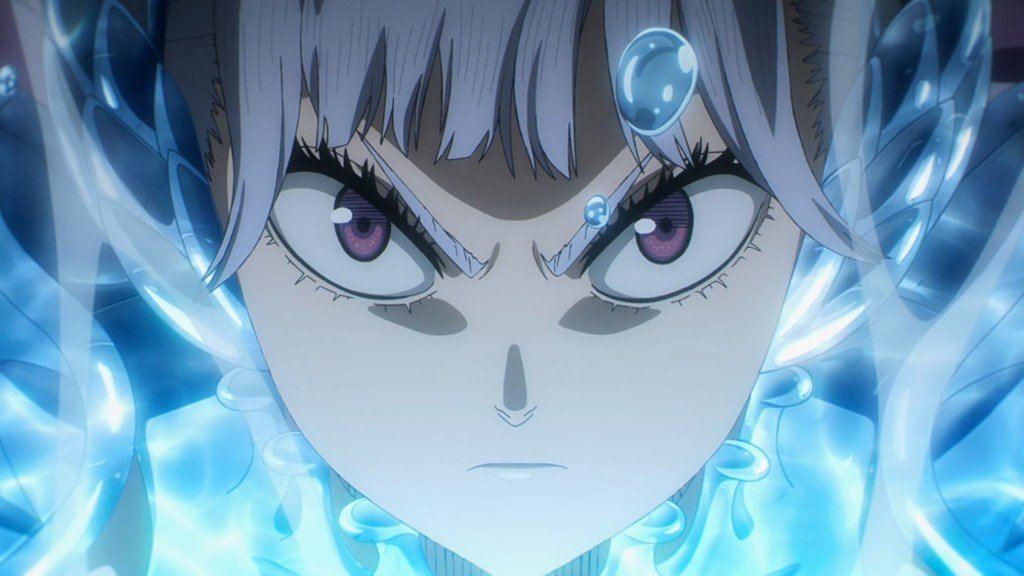 Primer plano de Noelle usando magia de agua en el nuevo arco de Black Clover
